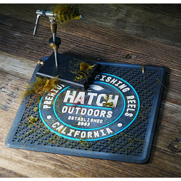 http://hatchoutdoors.com/cdn/shop/products/HatchOutdoors_BarMat_GreyBlue_Lifestyle_1200x630.jpg?v=1701725747