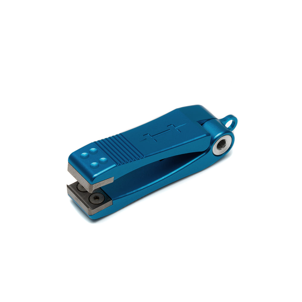 HatchNipper3_BlueHSidecopy_108